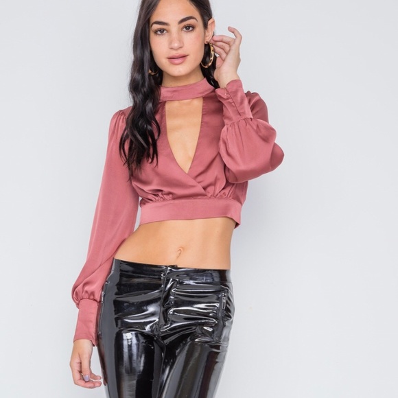 DUSTY ROSE SATIN LONG SLEEVE CROP - Picture 3 of 4